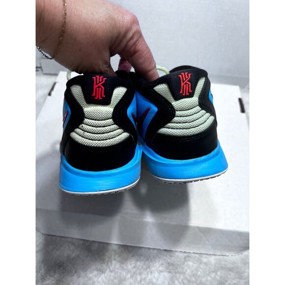 Nike Kyrie Infinity SE GS Baltic blue sneaker kids size 5 Y - Picture 8 of 10
